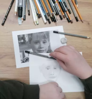 Zdjęcie szkicowane ołówkiem.