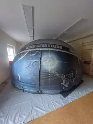 Kopuła kina sensorycznego.