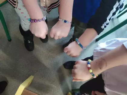 Pokaz wykonanej biżuterii.