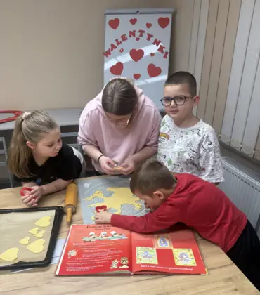 Walentynki w Bibliotece w Pawonkowie – święto miłości do książek