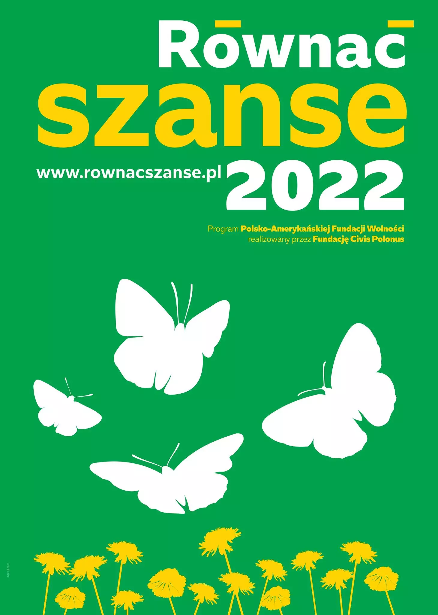 Logo programu Równać Szanse 2022. Białe motyle latają nad żółtymi mleczami.