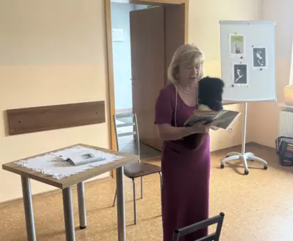 Pani Maria Dziuk czyta wiersz.