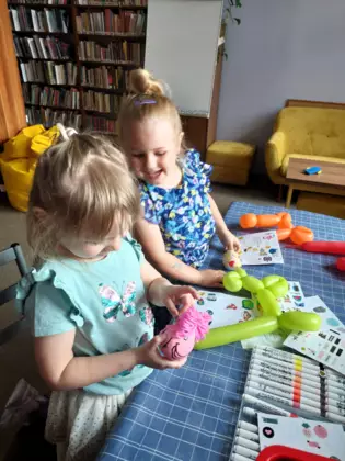 Dekorowanie gniotków.