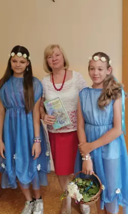 Maria Dziuk z dziewczynkami, które były Wisełkami.