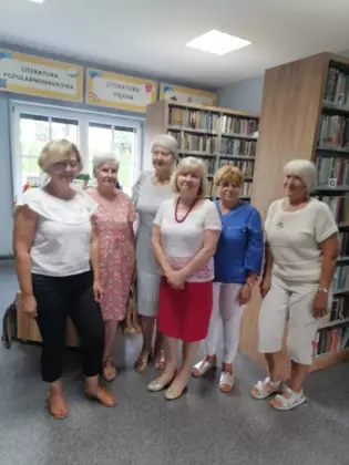 Maria Dziuk z uczestniczkami spotkania.