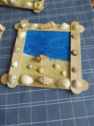 Prace plastyczne - ramki na zdjęcia.