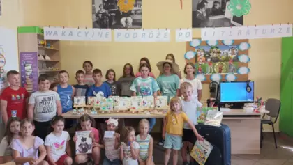 Wspólne zdjęci dzieci po zajęciach.