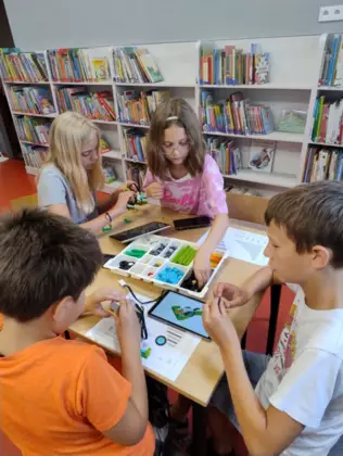 Zajęcia z robotyki LEGO w Łagiewnikach Małych