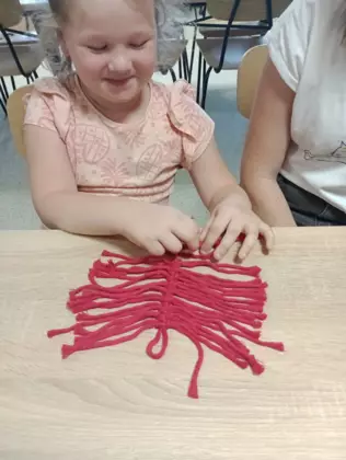 Podstawowy splot makramowy.