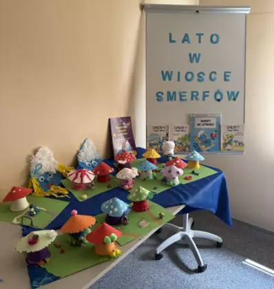 Domki smerfów prace plastyczne dzieci.