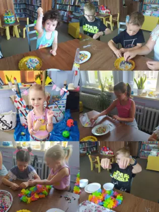 Kolaż zdjęć z zajęć, na których dzieci układają obrazki z koralików.