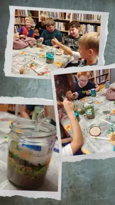 Kolaż zdjęć dzieci wykonujących ocean w słoiku.