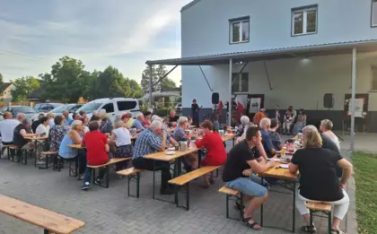 Goście zgromadzeni na koncercie.