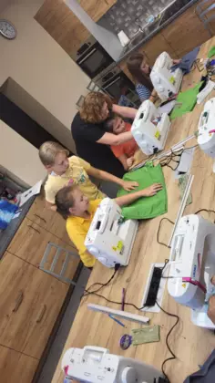 Warsztaty szycia na maszynie dla dzieci i młodzieży