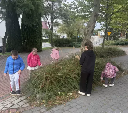 Ogólnopolski Dzień Głośnego Czytania 'Jesień w literaturze' - zajęcia w Pawonkowie