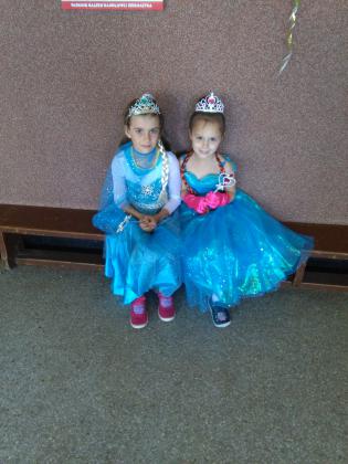 Korowód postaci bajkowych i literackich