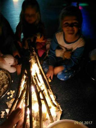 Nocna wizyta w bibliotece w kośmidrach