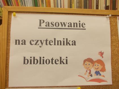 Pasowanie na czytelnika w bibliotece w łagiewnikach małych