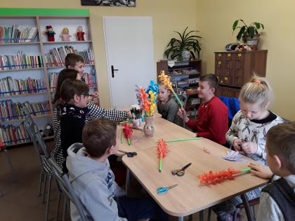 Ferie w bibliotece w kośmidrach