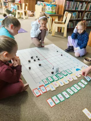 Kodowanie z robotami w jesiennym klimacie w Gwoździanach!