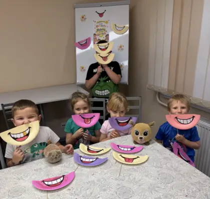 Podaruj komuś uśmiech – zajęcia w Bibliotece w Pawonkowie