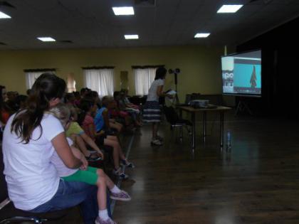 oglądanie kreskówki