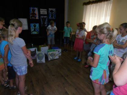 Rzucanie piłką do celu na punkty - gra zespołowa