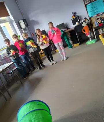 Uczestnicy zajęć otrzymali dyplomy.