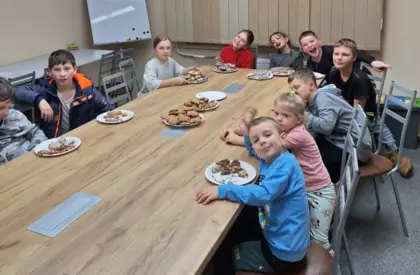 Wspólne zdjęcie po zajęciach w bibliotece.